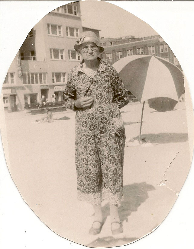 Josephine Ingmire at Seal Beach in the 1940s